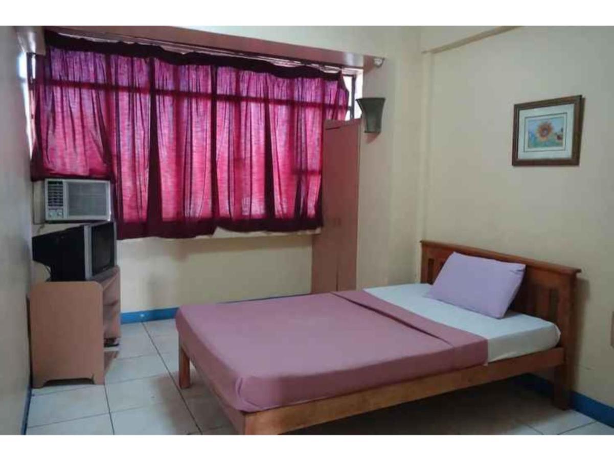 OYO 672 Capitol Tourist Inn Cebu Esterno foto